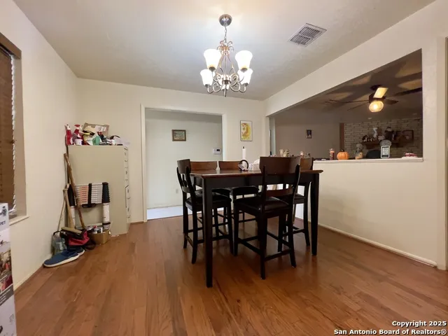 707 Loma Vista Kenedy, TX 78119