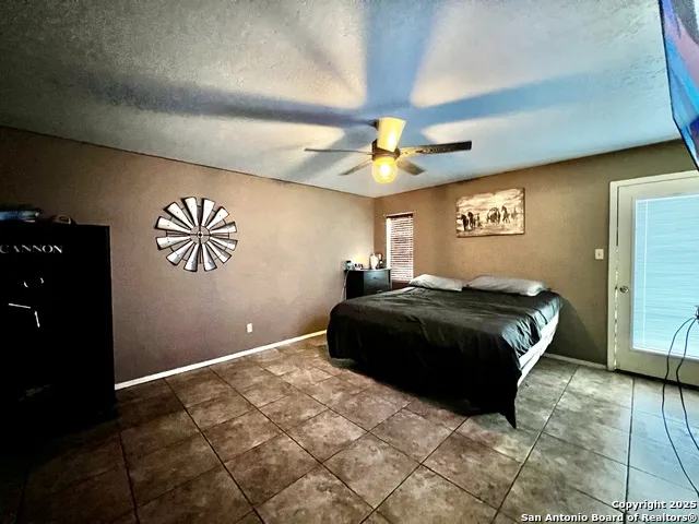 707 Loma Vista Kenedy, TX 78119