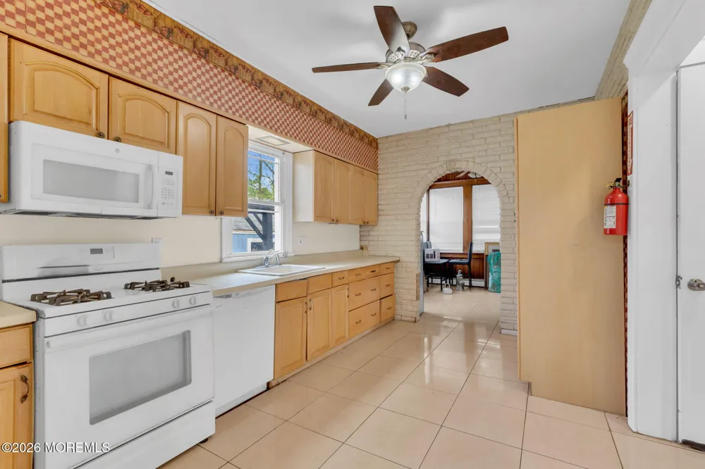 123 Reynolds Drive Eatontown, NJ 07724