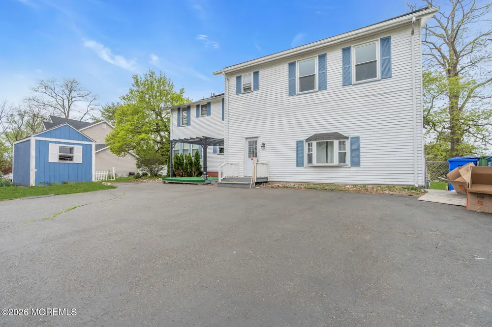 123 Reynolds Drive Eatontown, NJ 07724