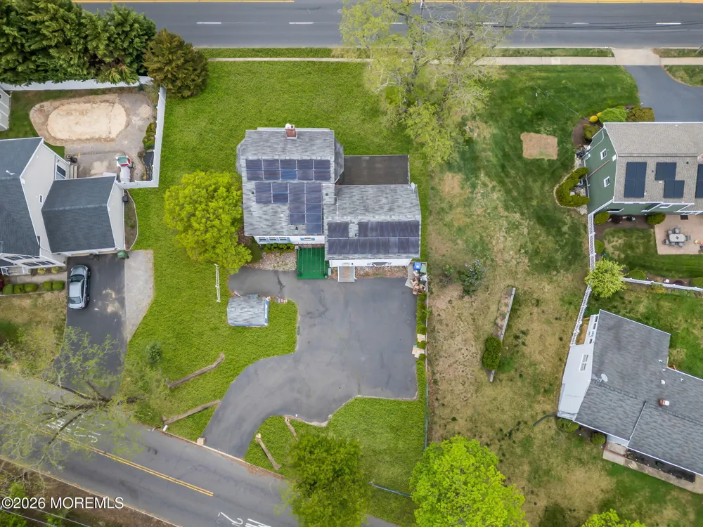 123 Reynolds Drive Eatontown, NJ 07724