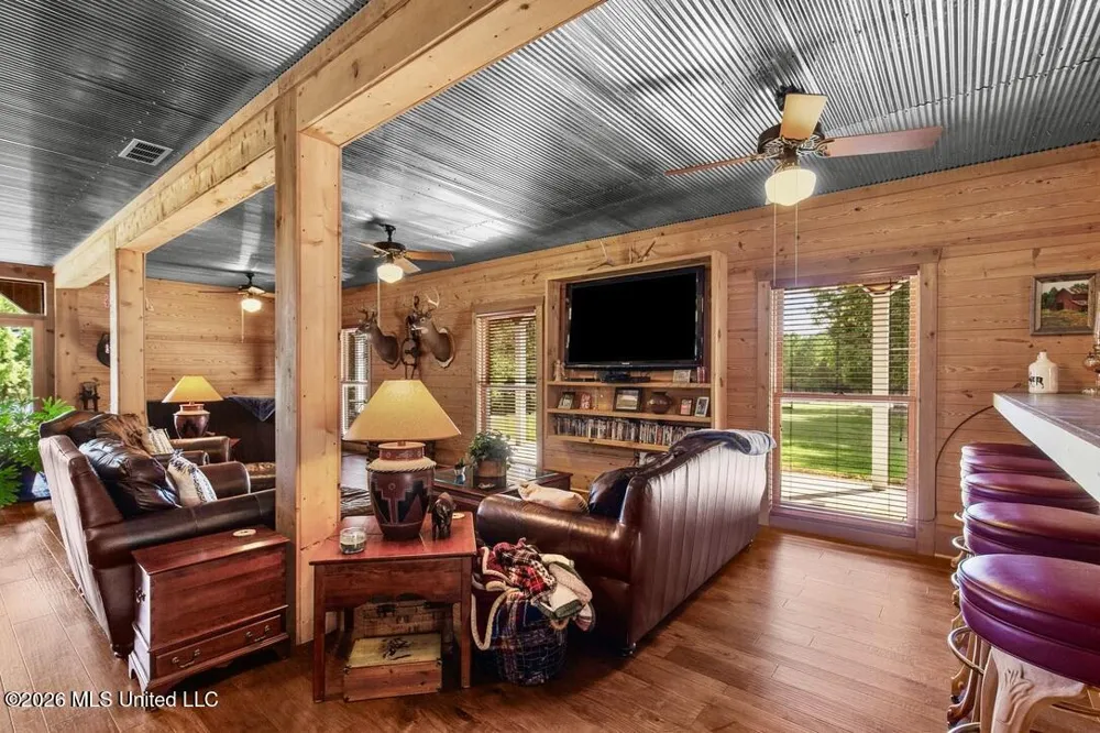 1454 Livingston Vernon Road Flora, MS 39071