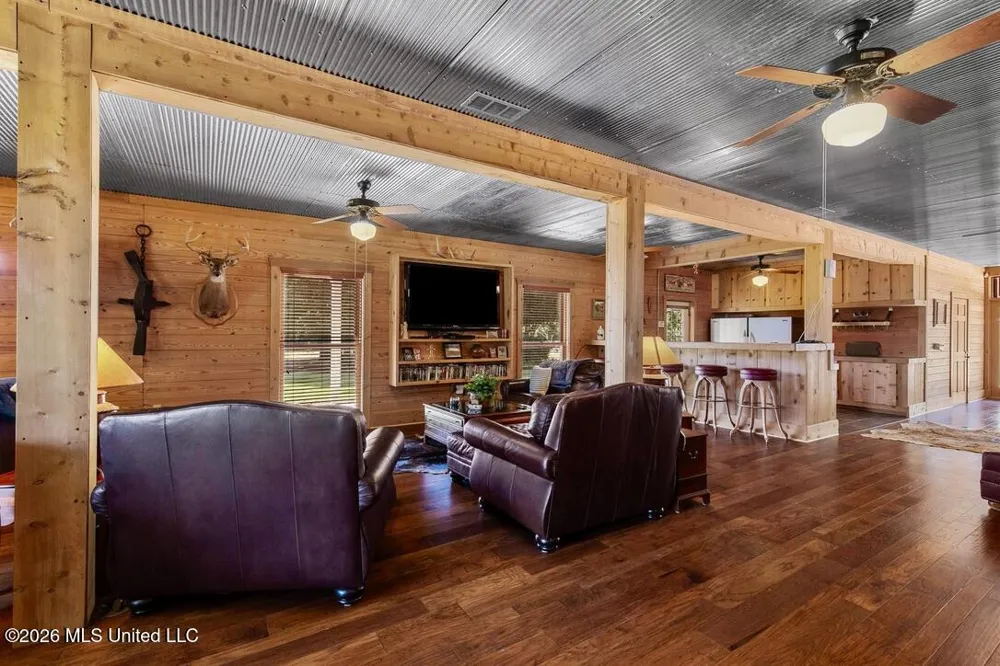 1454 Livingston Vernon Road Flora, MS 39071