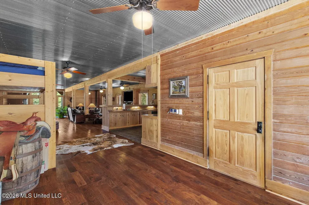 1454 Livingston Vernon Road Flora, MS 39071