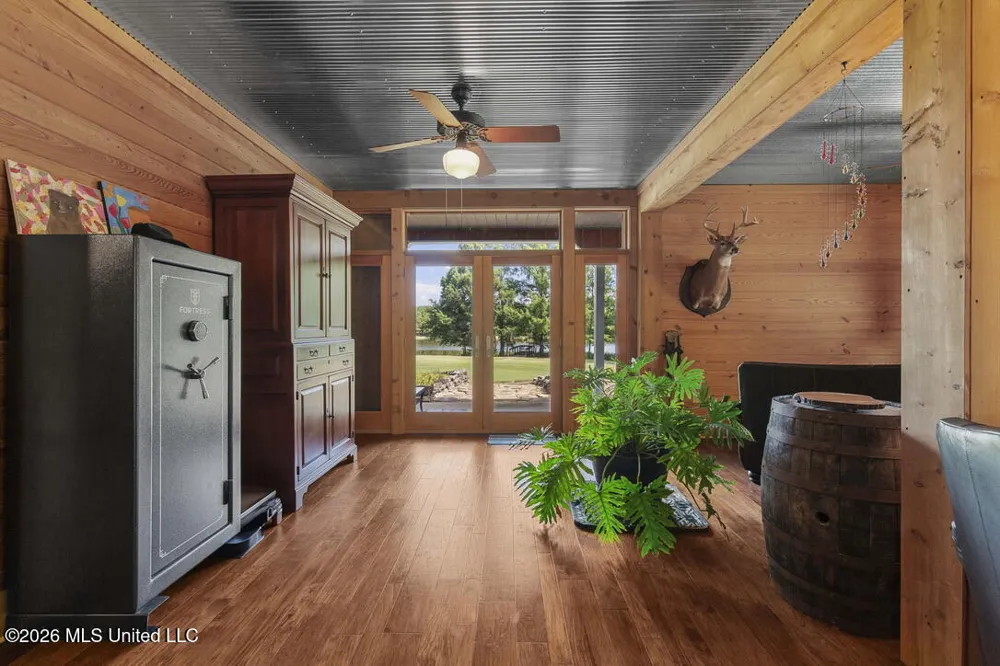 1454 Livingston Vernon Road Flora, MS 39071