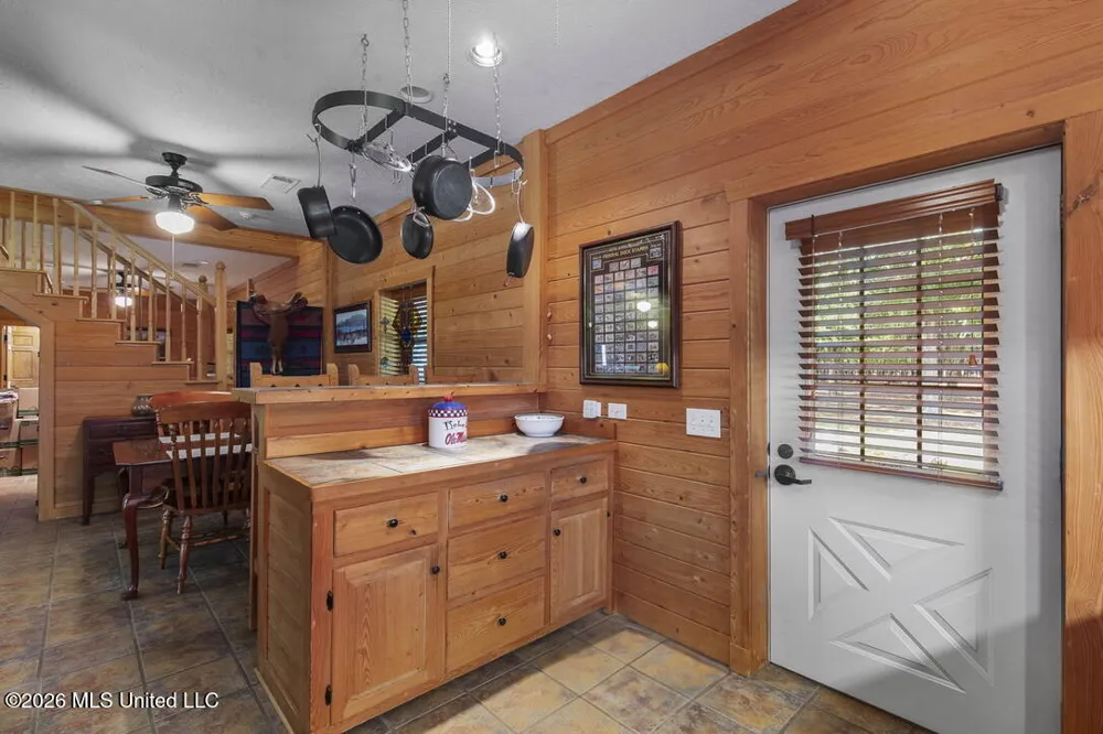 1454 Livingston Vernon Road Flora, MS 39071