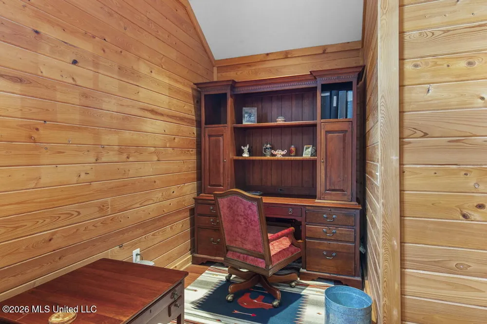 1454 Livingston Vernon Road Flora, MS 39071