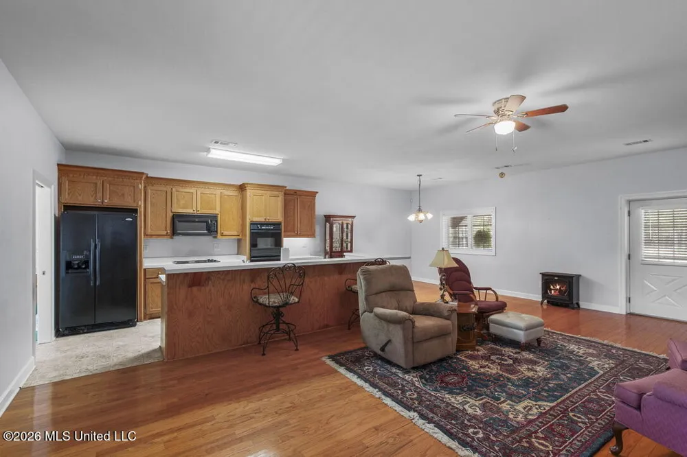 1454 Livingston Vernon Road Flora, MS 39071