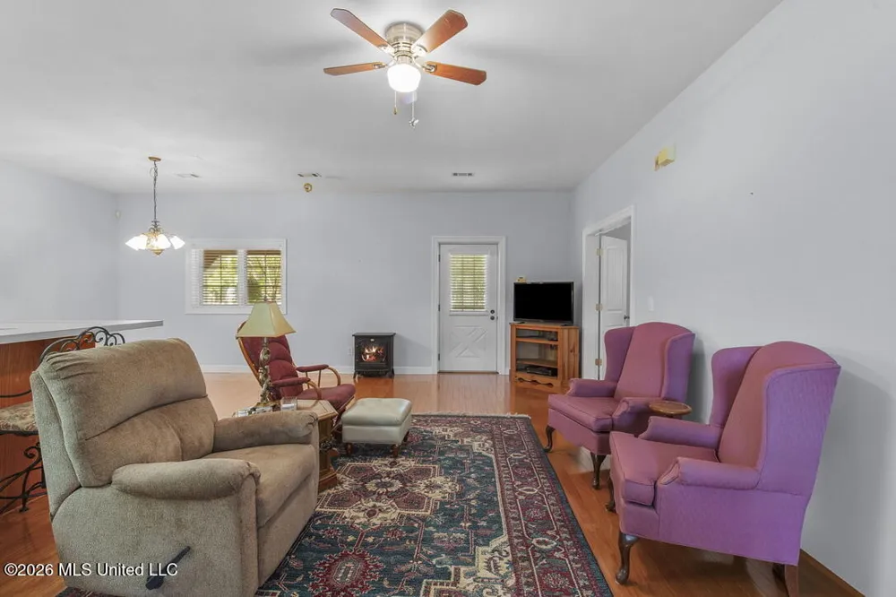 1454 Livingston Vernon Road Flora, MS 39071