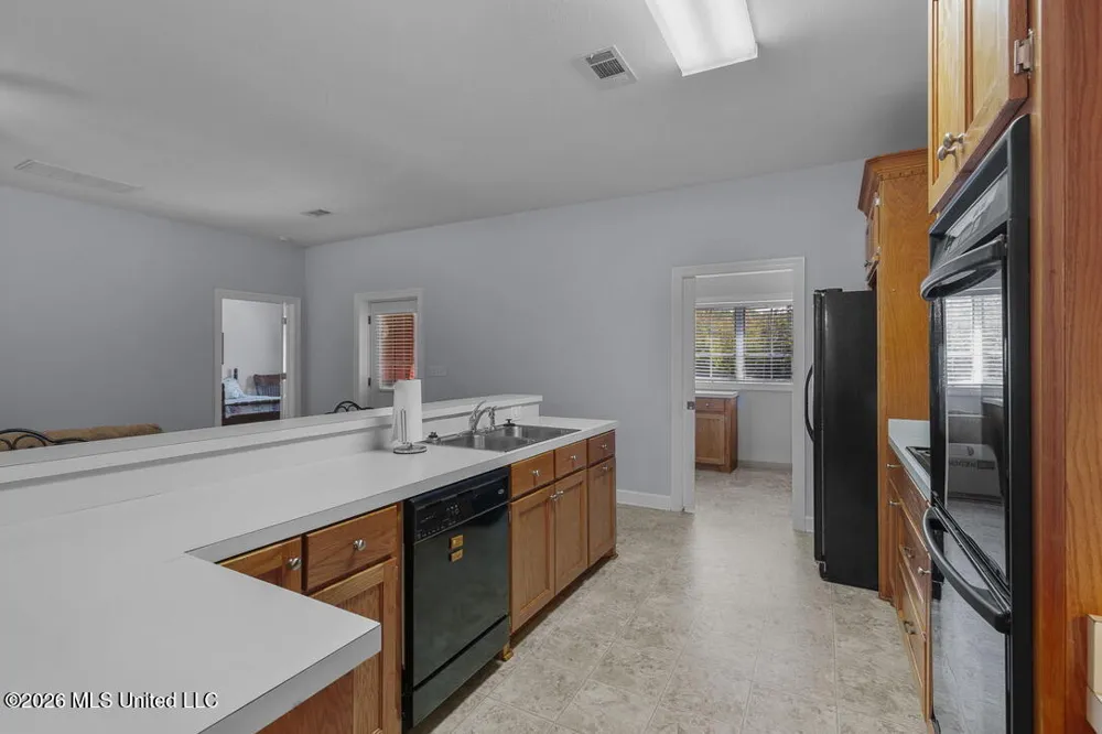 1454 Livingston Vernon Road Flora, MS 39071