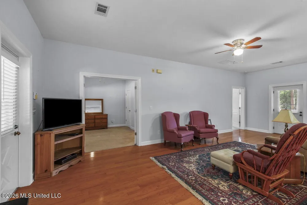 1454 Livingston Vernon Road Flora, MS 39071