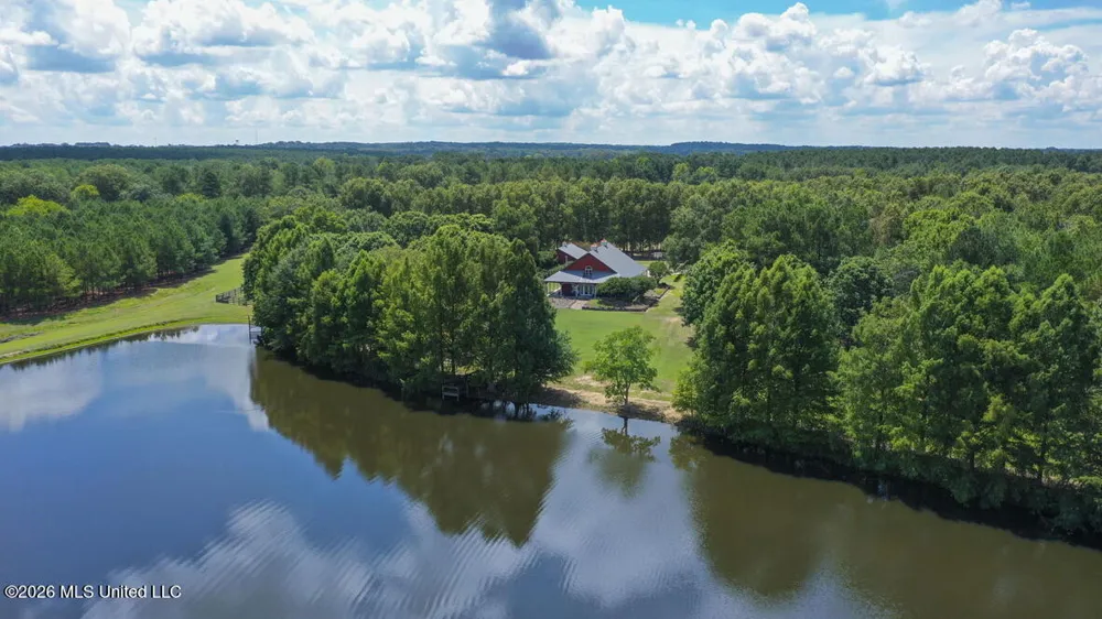 1454 Livingston Vernon Road Flora, MS 39071
