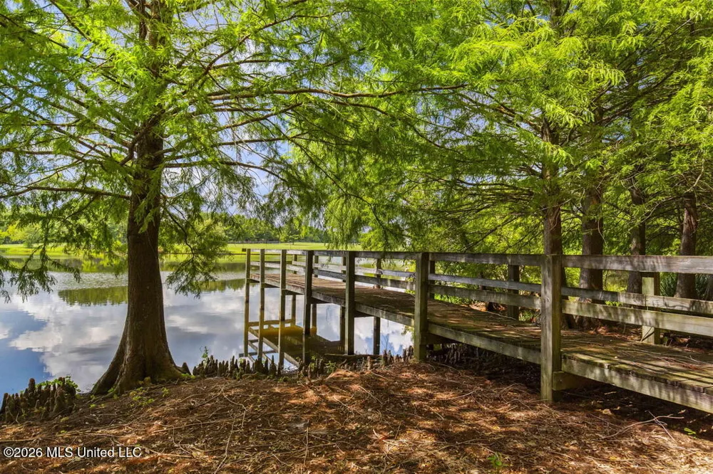 1454 Livingston Vernon Road Flora, MS 39071