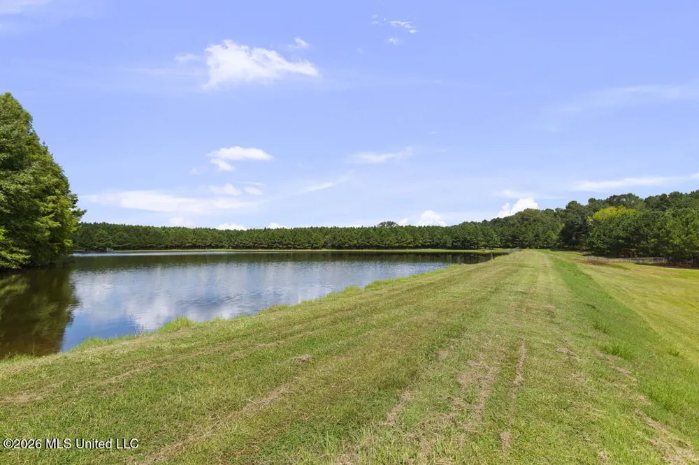 1454 Livingston Vernon Road Flora, MS 39071