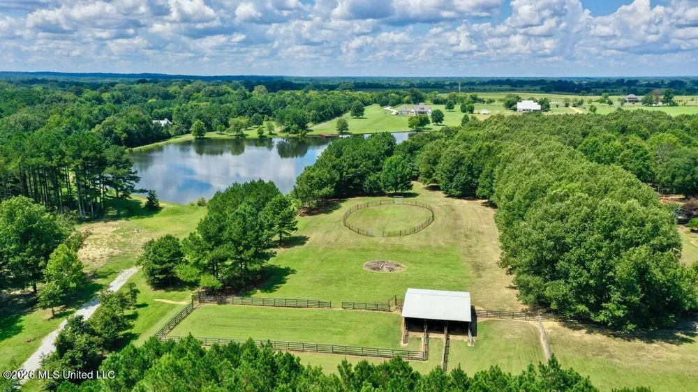 1454 Livingston Vernon Road Flora, MS 39071