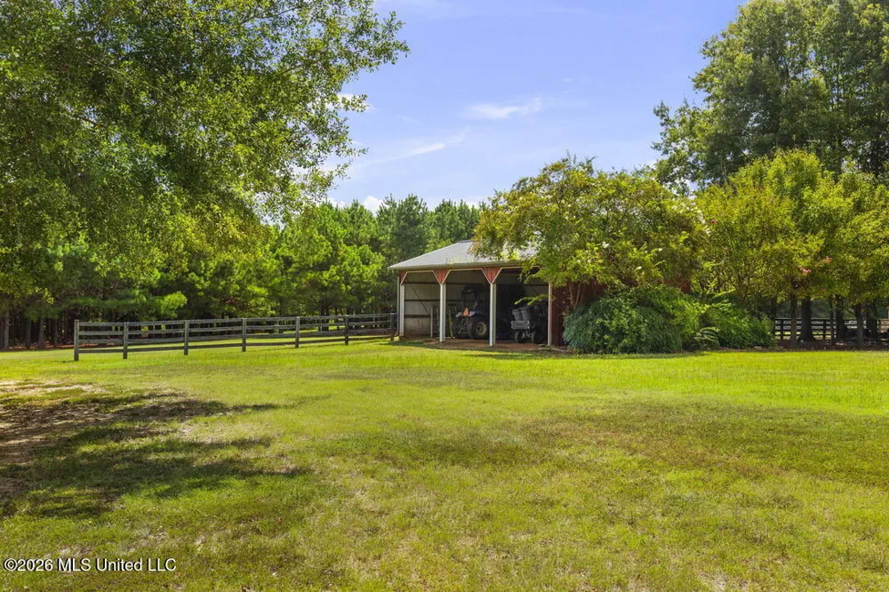 1454 Livingston Vernon Road Flora, MS 39071