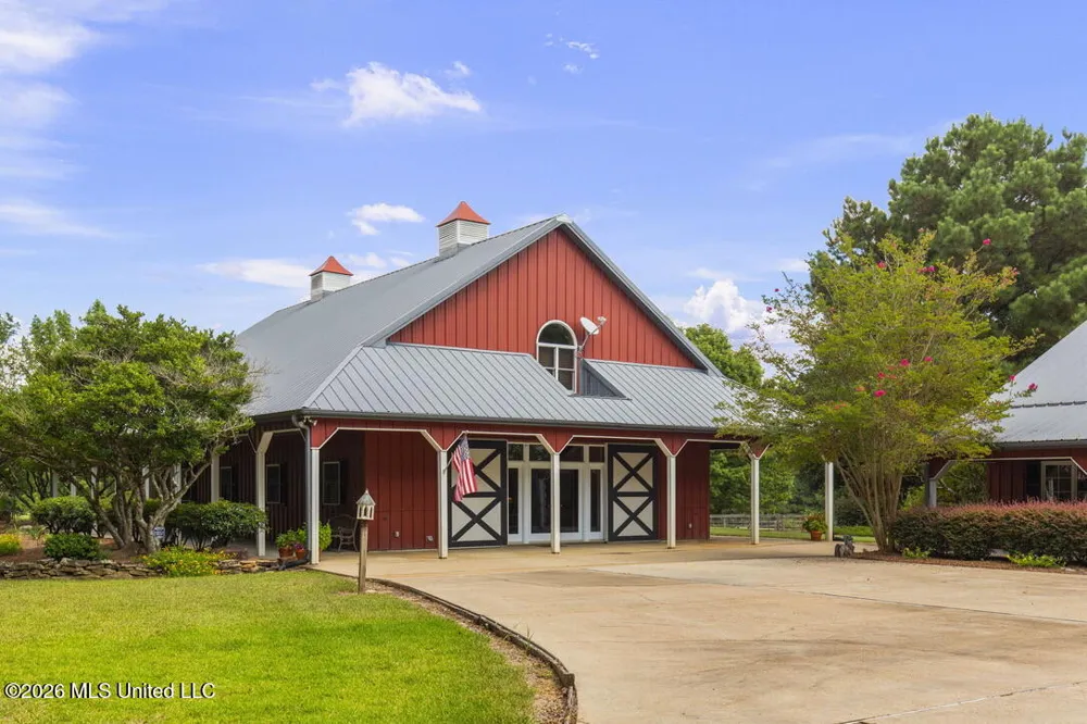 1454 Livingston Vernon Road Flora, MS 39071