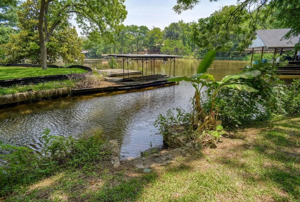4703 Laguna Ln Austin, TX 78746