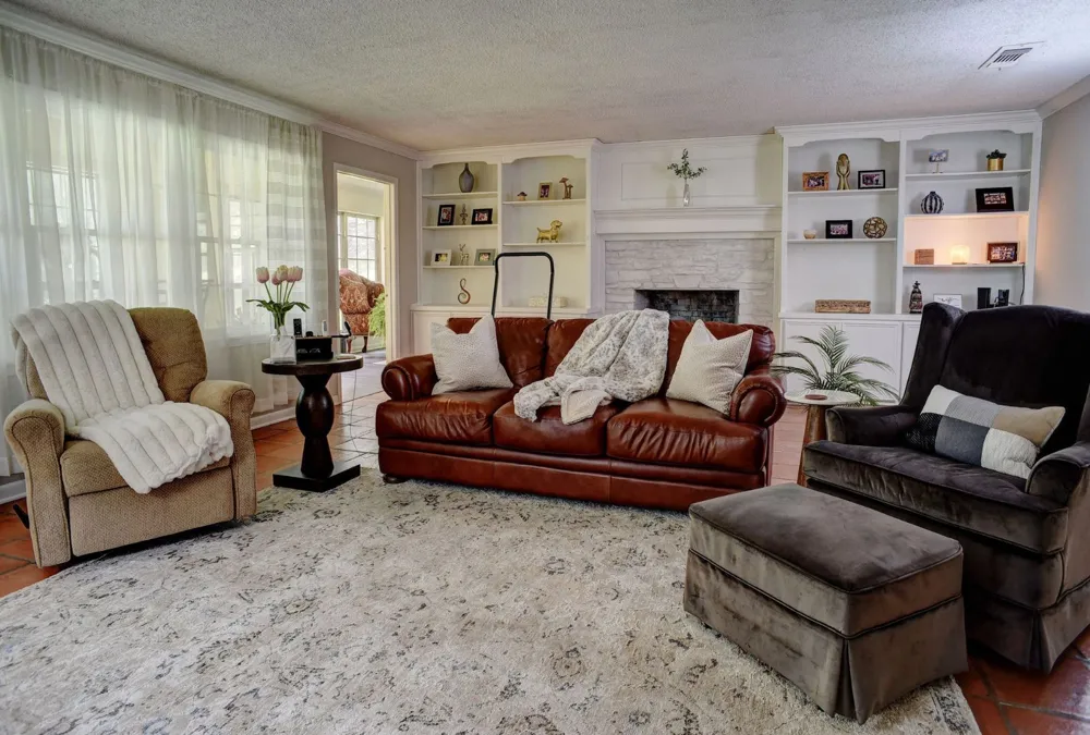 4703 Laguna Ln Austin, TX 78746
