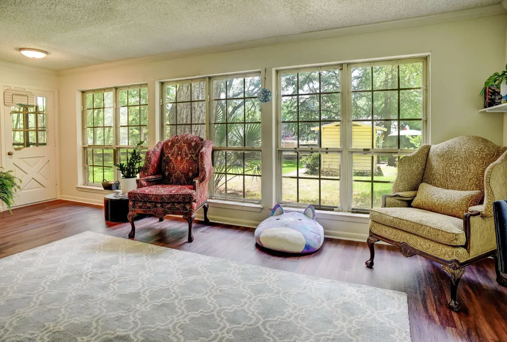 4703 Laguna Ln Austin, TX 78746