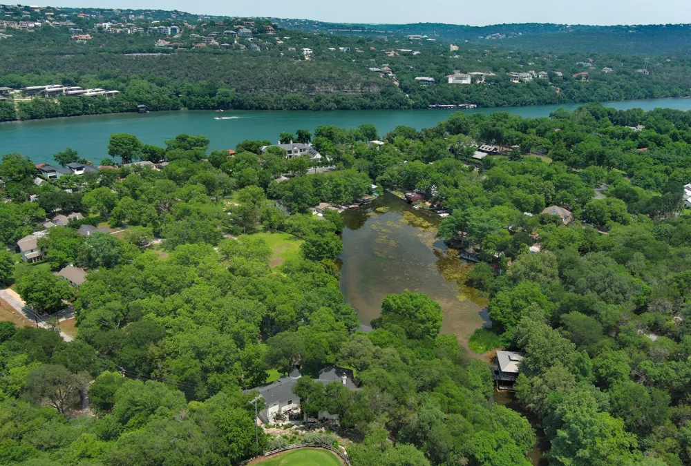 4703 Laguna Ln Austin, TX 78746