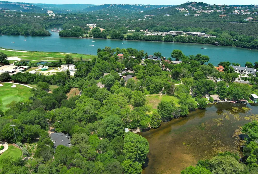 4703 Laguna Ln Austin, TX 78746