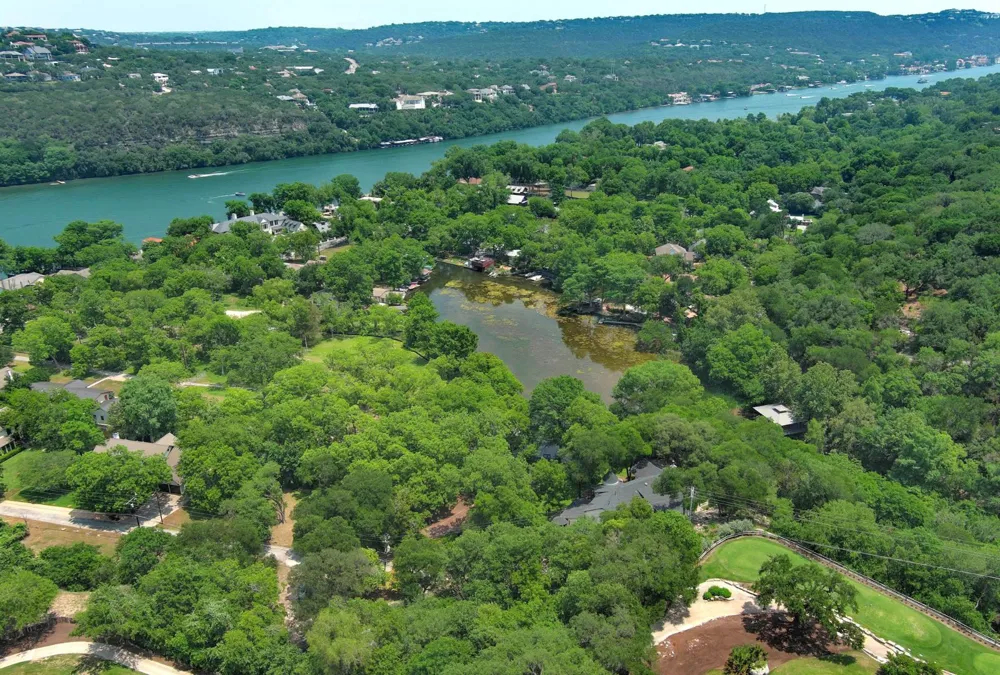 4703 Laguna Ln Austin, TX 78746