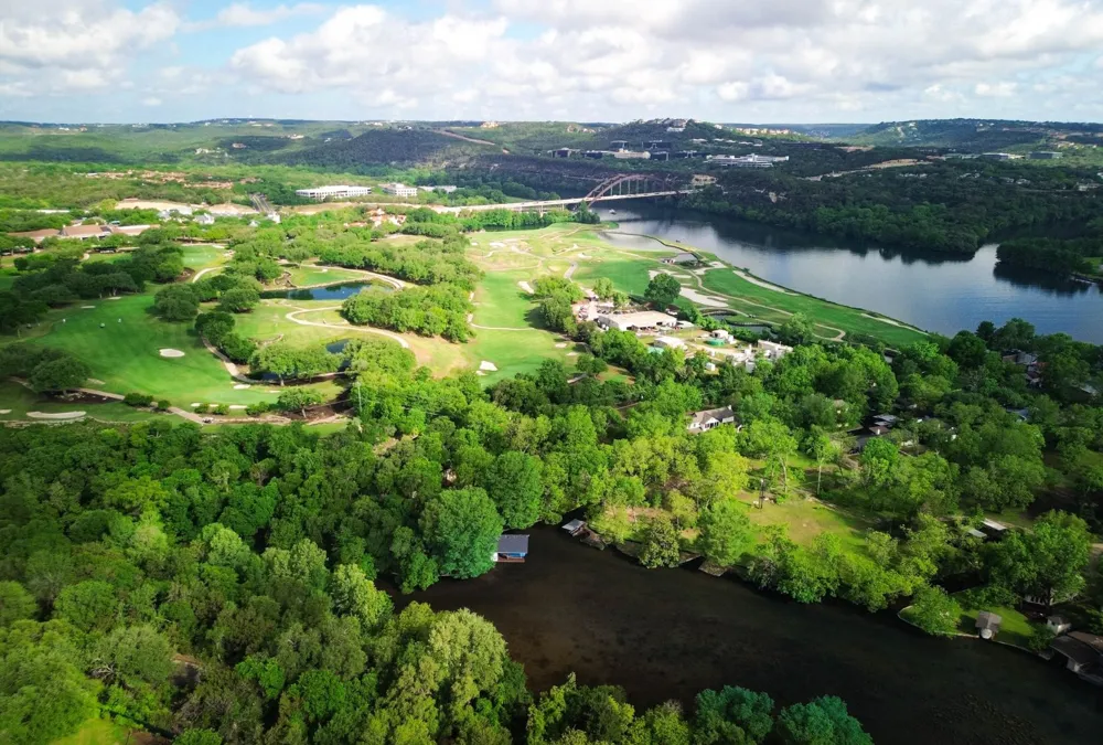4703 Laguna Ln Austin, TX 78746
