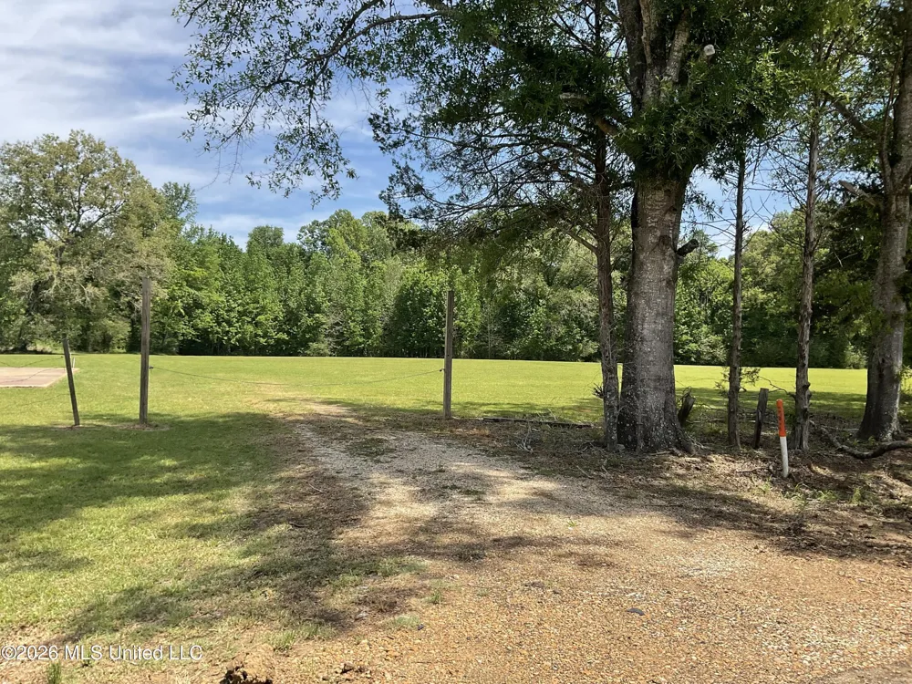 12007 Highway 16 E Benton, MS 39039