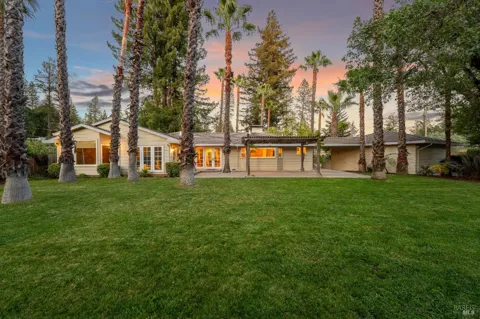 541 Sunset Drive