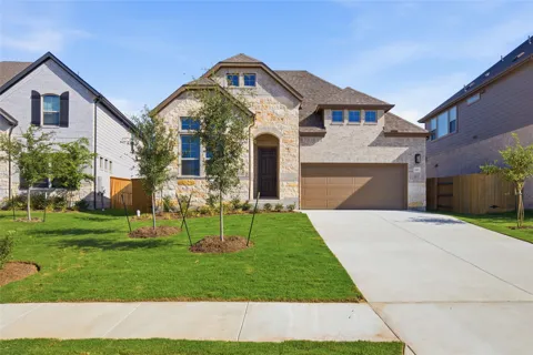 619 Breeze Hollow Lane