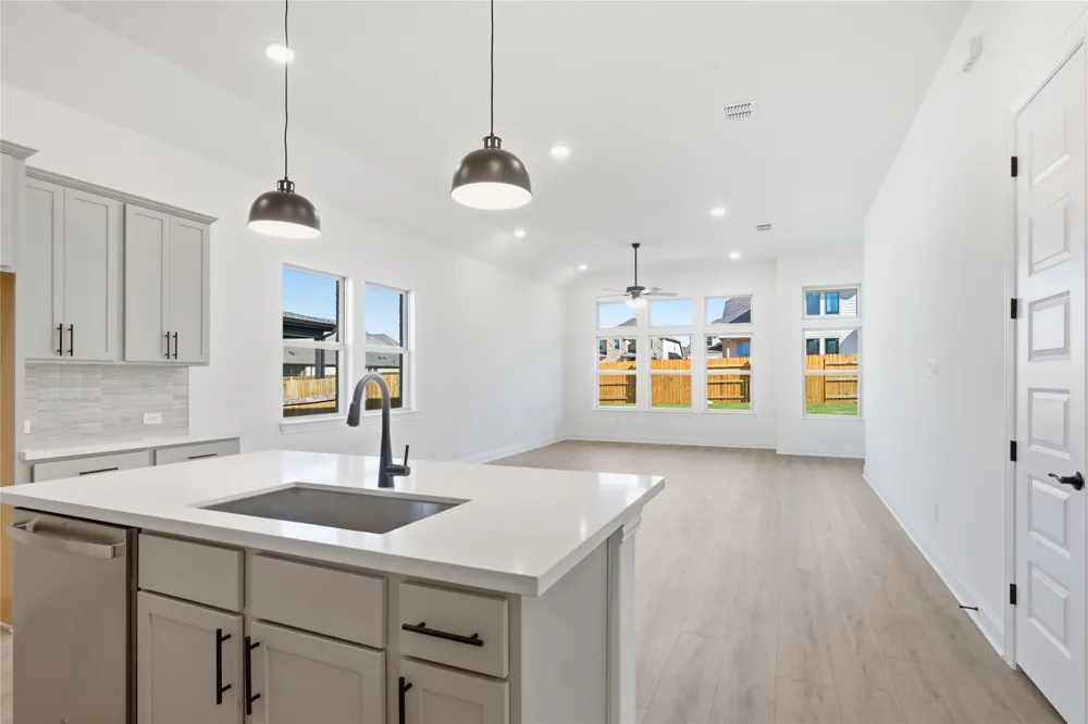 619 Breeze Hollow Lane Georgetown, TX 78628