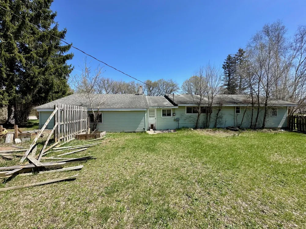 271 McLaren Lake Road Hesperia, MI 49421
