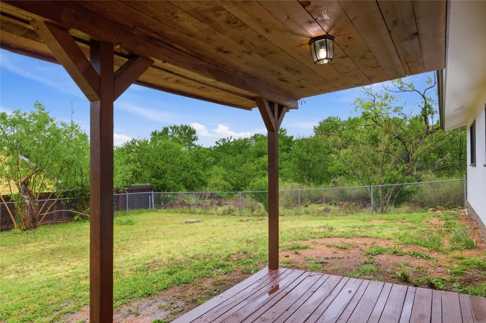 1841 Twin Oaks Kingsland, TX 78639