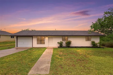 1841 Twin Oaks