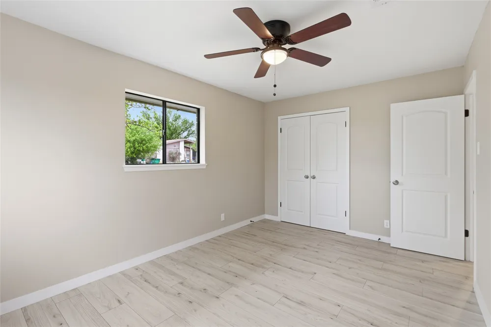 1841 Twin Oaks Kingsland, TX 78639