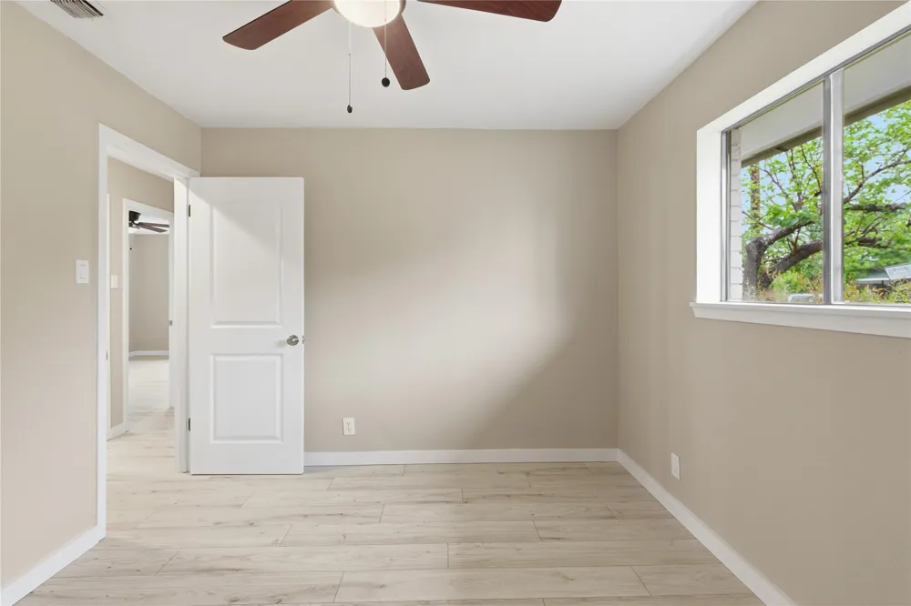 1841 Twin Oaks Kingsland, TX 78639
