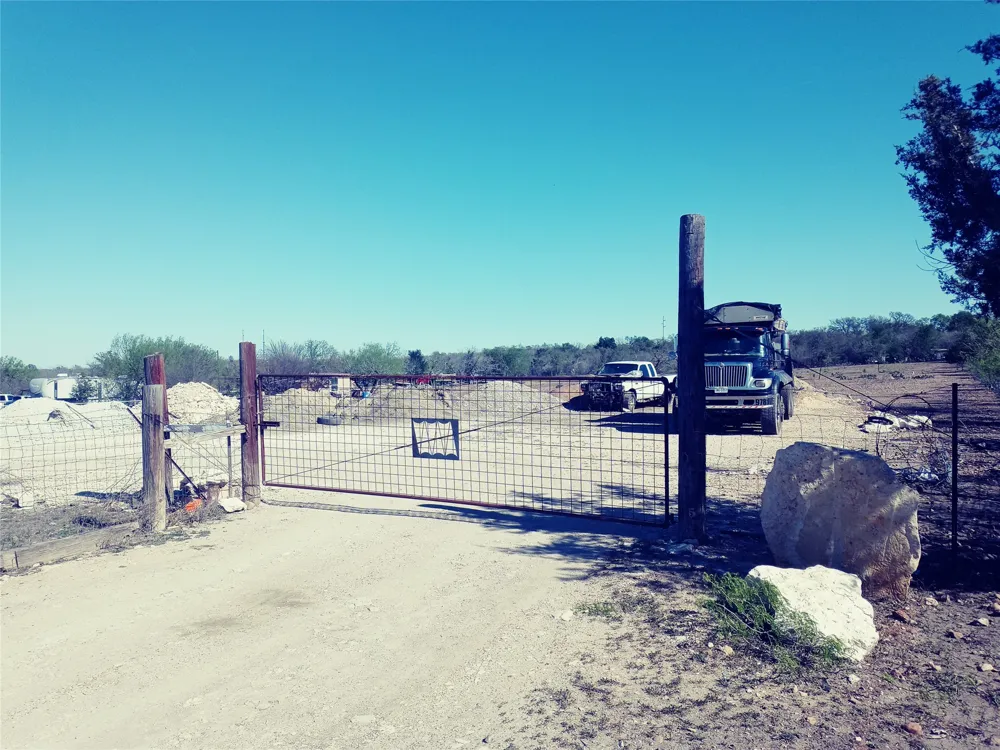 11717 Schriber Road #B Buda, TX 78610