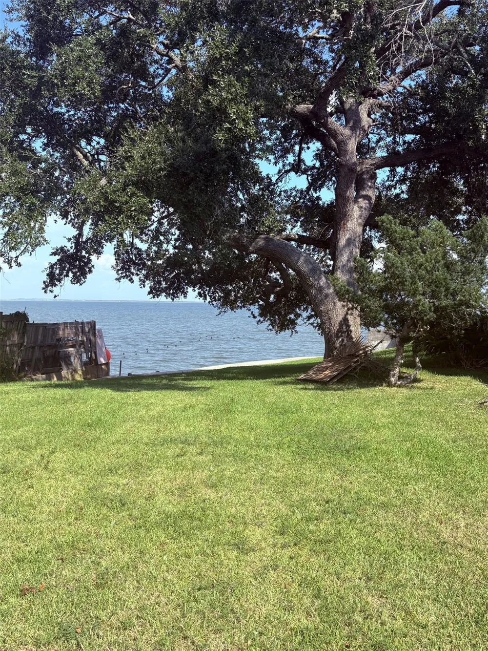 6 Pine Bluff Street La Porte, TX 77571