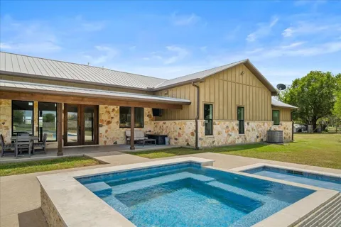 98 County Road 957b