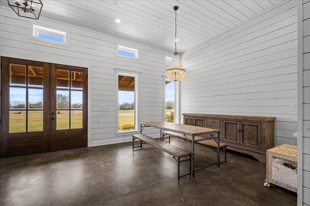 98 County Road 957b Schulenburg, TX 78956