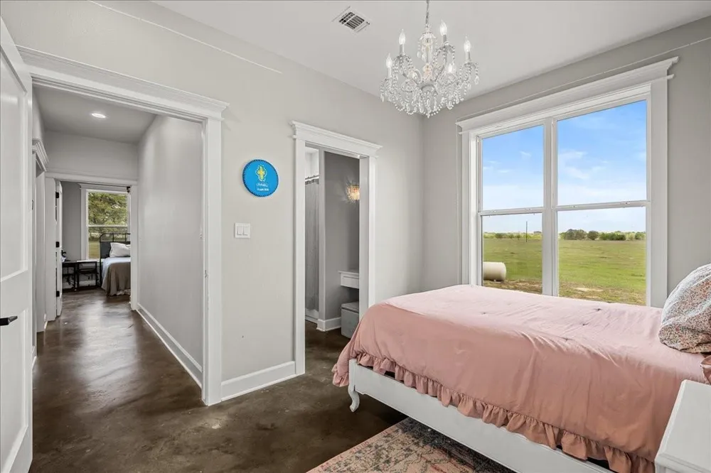 98 County Road 957b Schulenburg, TX 78956