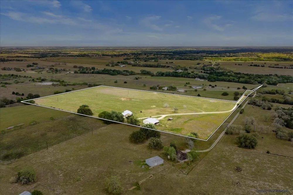98 County Road 957b Schulenburg, TX 78956