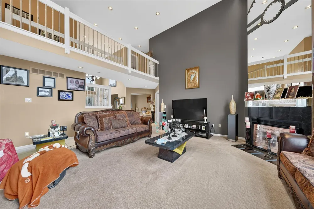 19444 Jack Pine Drive Macomb, MI 48042