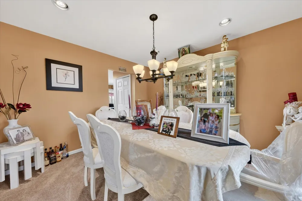 19444 Jack Pine Drive Macomb, MI 48042
