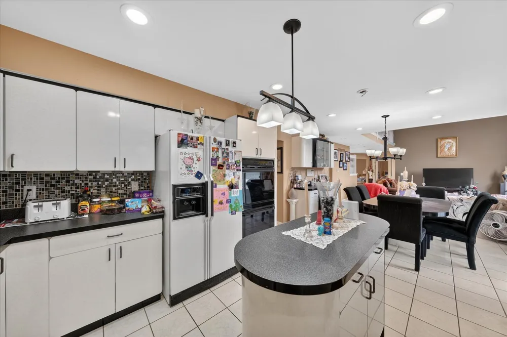 19444 Jack Pine Drive Macomb, MI 48042