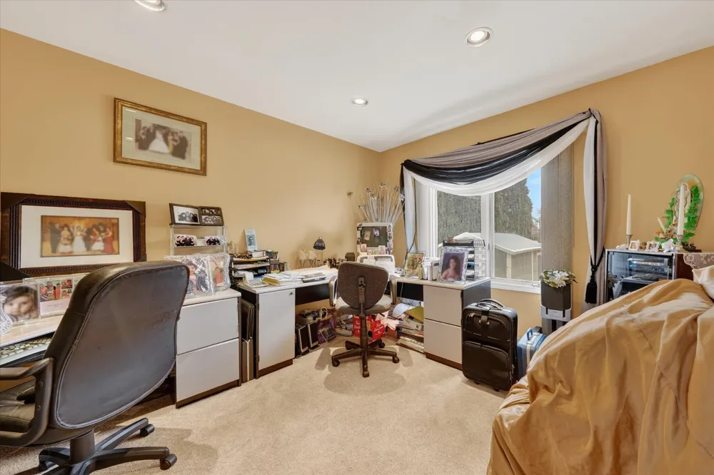 19444 Jack Pine Drive Macomb, MI 48042