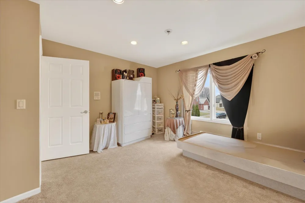 19444 Jack Pine Drive Macomb, MI 48042