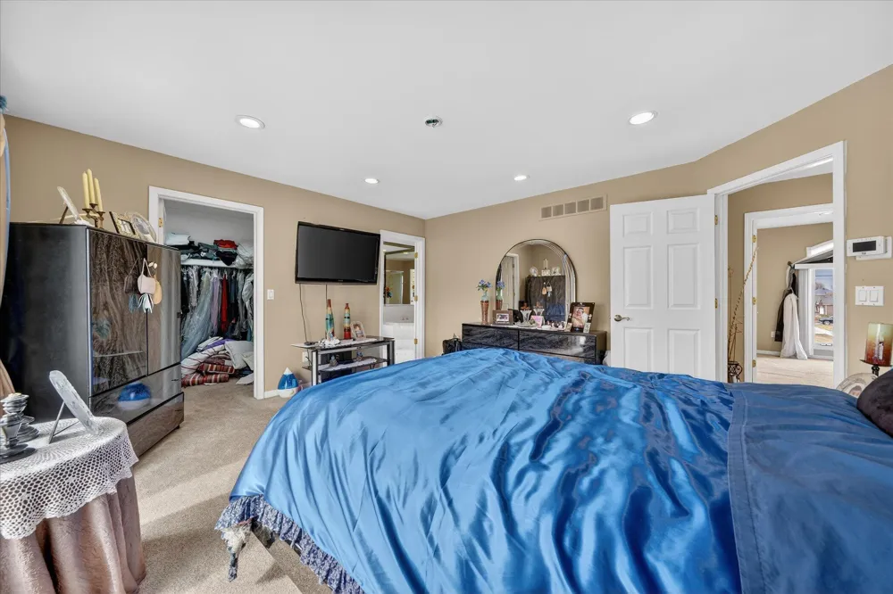 19444 Jack Pine Drive Macomb, MI 48042