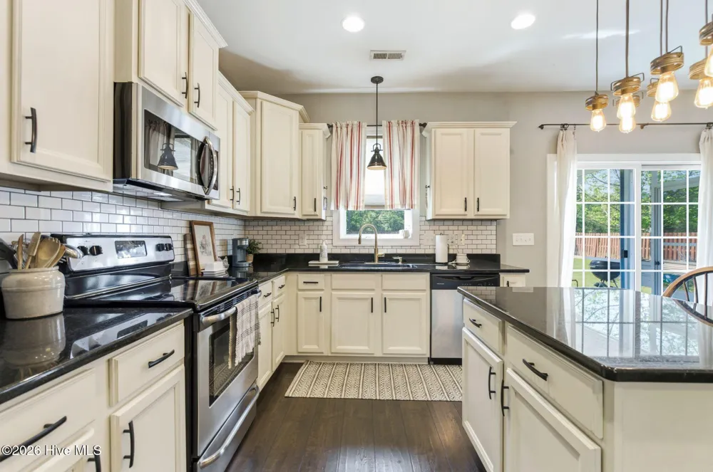 121 Cottle Court Richlands, NC 28574